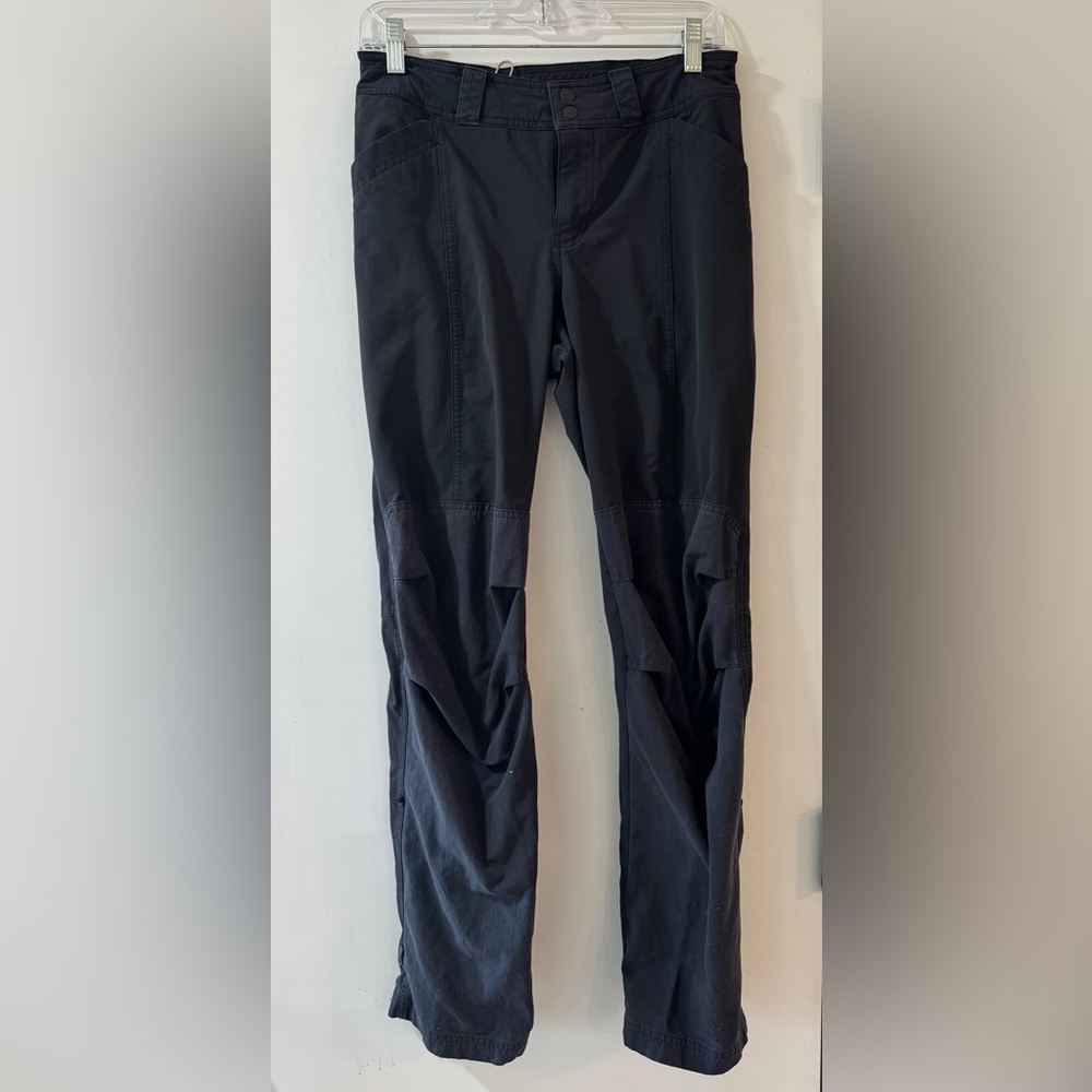 Women’s REI Black Performance Hiking Pants - buttons to convert to capris